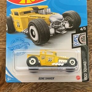 Rod Squad 4/5 Bone Shaker Yellow With Chrome Aerodisc Wheels